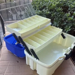 Caja de pesca tapa azul